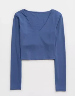 OFFLINE By Aerie Real Me Long Sleeve V-Neck T-Shirt 7 OFFLINE By Aerie Real Me Long Sleeve V-Neck T-Shirt -Aerie Shop 2162 1488 417 f