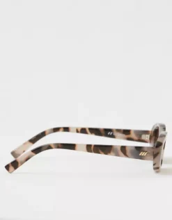 Aerie Le Specs Out Of Love Sunglasses 7 Aerie Le Specs Out Of Love Sunglasses -Aerie Shop 3728 7750 001 d1